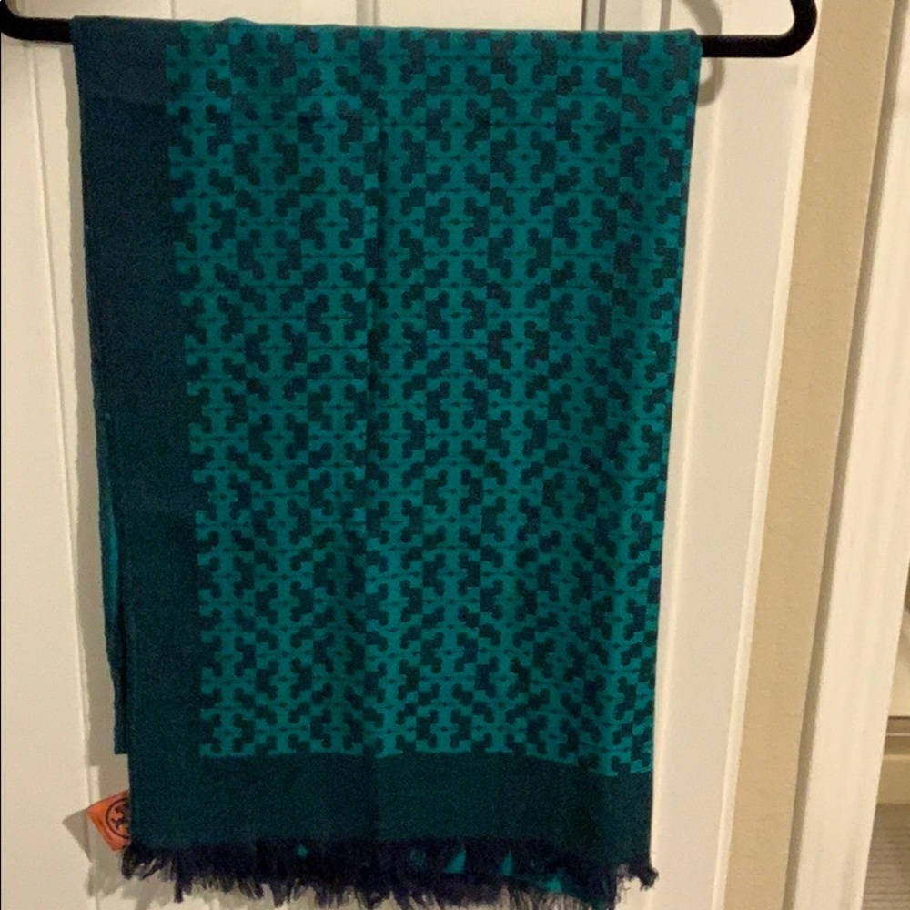 NWOT Tory Burch Teal All Over T Scarf